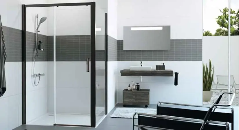 Huppe Classics 2 EasyEntry 4-kąt Drzwi suwane 1-częściowe ze stałym segmentem 100-180x120-200 cm wykonanie na wymiar mocowanie prawe profile czarne Black Edition szkło przezroczyste C25680123321
